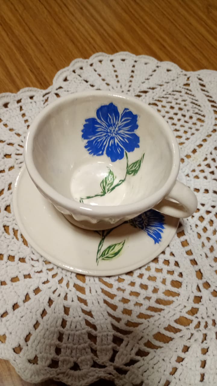 TAZA VINTAGE - Cerámica artesanal, pintada a mano y esgrafiada